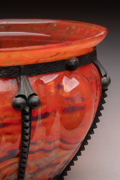 Dans le goût de DAUM et MAJORELLE
Vase en...