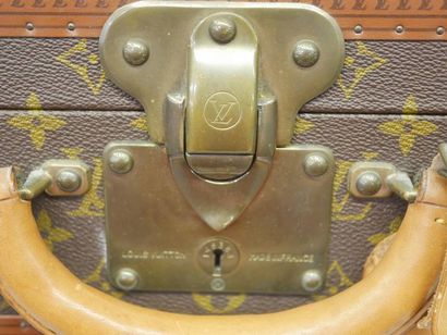 LOUIS VUITTON - Valise modèle Alzer 55, toile...