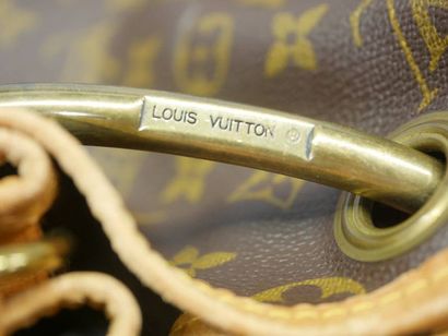 LOUIS VUITTON - Très grand sac de voyage...