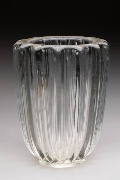 Pierre D'AVESN (1901-1990). 
Vase en cristal...