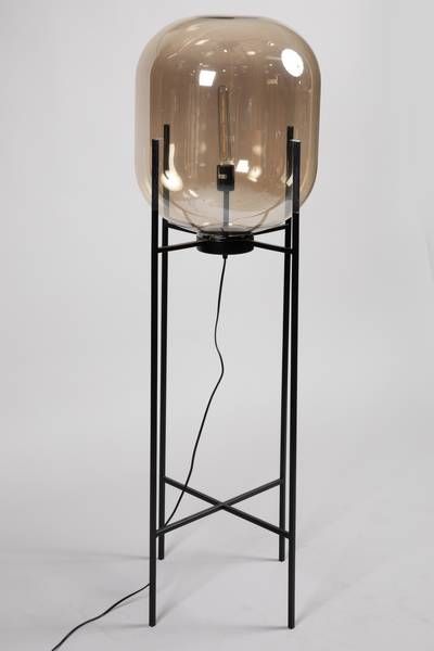 TRAVAIL DANS LE GOUT DE HERKNER
Lampe de...