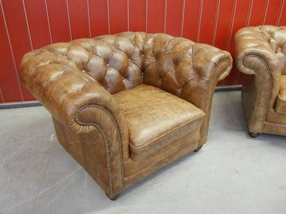 TRAVAIL MODERNE DANS LE GOUT CHESTERFIELD
Paire...