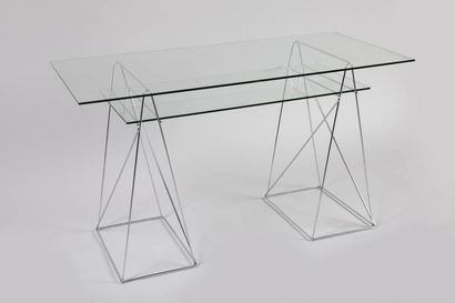 MOBILIER CONTEMPORAIN
Bureau en verre composé...