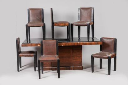 TRAVAIL DES ANNÉES 1930
Mobilier de salle...