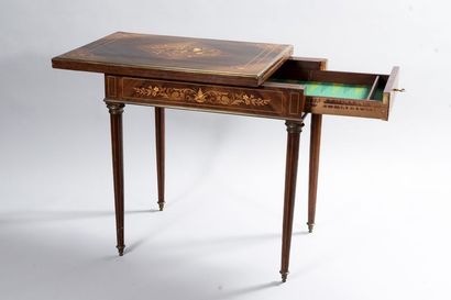 Table à jeux portefeuille en placage et palissandre...