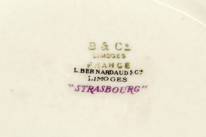 Service de table en porcelaine Limoges Bernardaud...