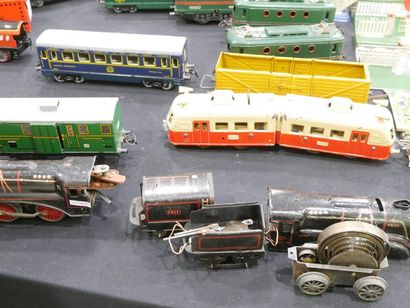JEP and HORNBY - Large lot of 0 gauge trains...