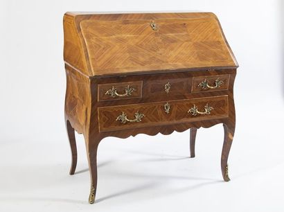 Bureau de pente formant commode en bois de...