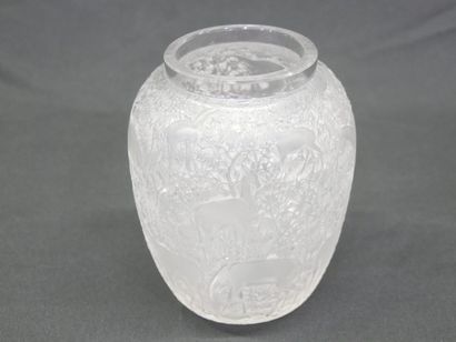 MAISON LALIQUE AFTER A MODEL BY RENÉ LALIQUE...