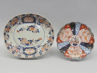 Oblong ribbed dish in Imari porcelain with...