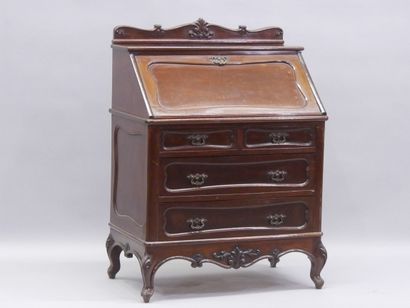 Neo-Louis XV scribanne chest of drawers
(small...