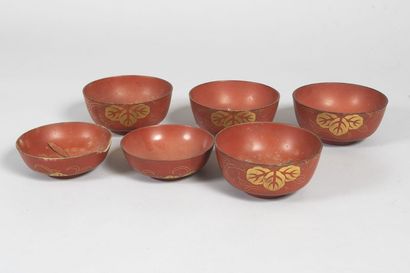 JAPON - Epoque MEIJI (1868 - 1912)
Deux bols...