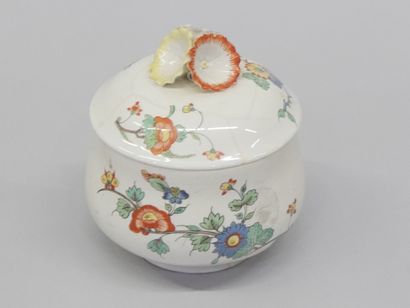 Chantilly, covered pot with Korean decoration,...