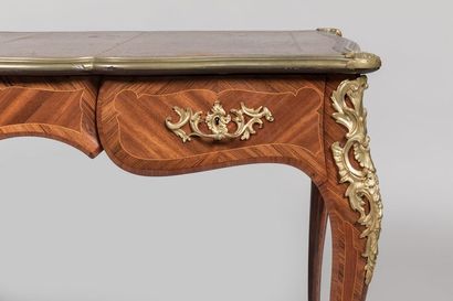Bureau plat double face en placage de bois...