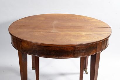 Mahogany and veneered oval dining table with...