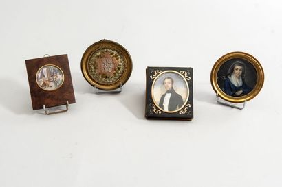 A lot of miniatures including 
- in a brass...