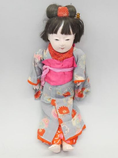 Japanese antique doll. Late 19th century....
