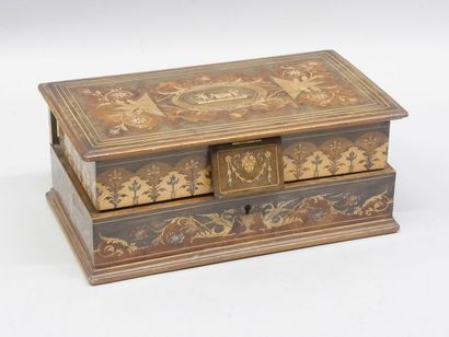 Coffret à bijoux en bois de placage et marqueterie...