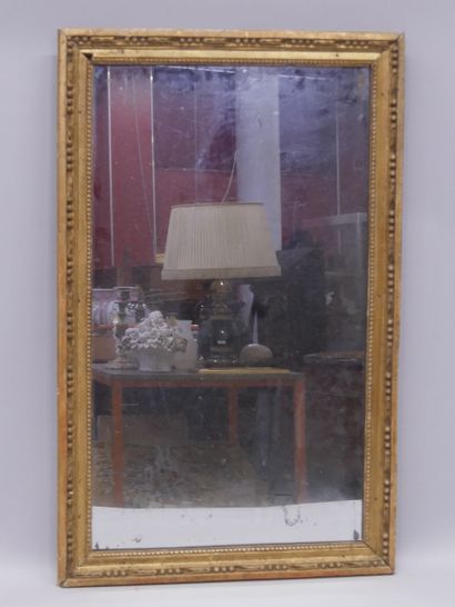 Miroir rectangulaire à décor de frises sur...