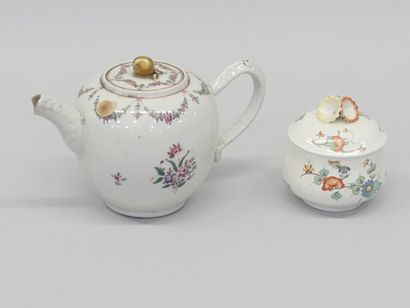 Chantilly, covered pot with Korean decoration,...