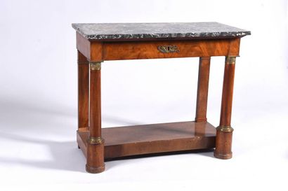 Mahogany console on 4 brass-ringed column...