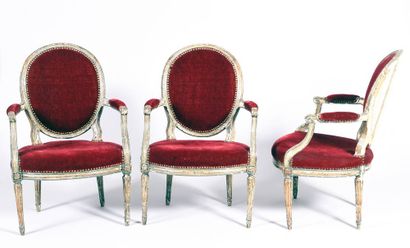 Ensemble de 6 fauteuils d'époque Louis XVI...
