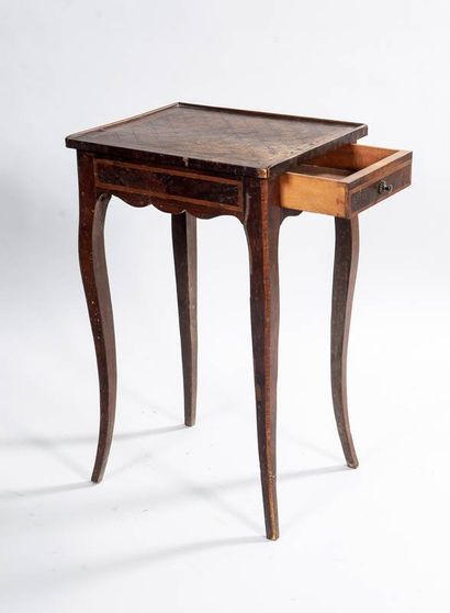 Small flying table in natural wood and marquetry...