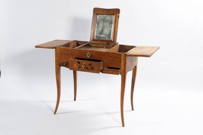 Walnut 3-leaf vanity inlaid with bouquets...