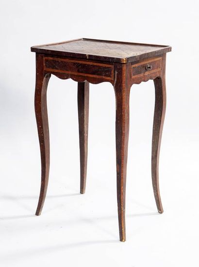 Small flying table in natural wood and marquetry...