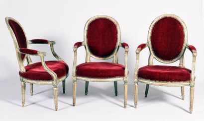 Ensemble de 6 fauteuils d'époque Louis XVI...