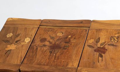 Walnut 3-leaf vanity inlaid with bouquets...