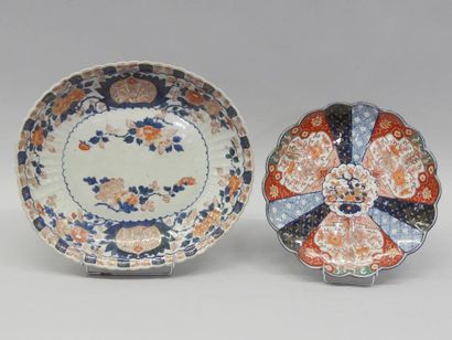 Oblong ribbed dish in Imari porcelain with...