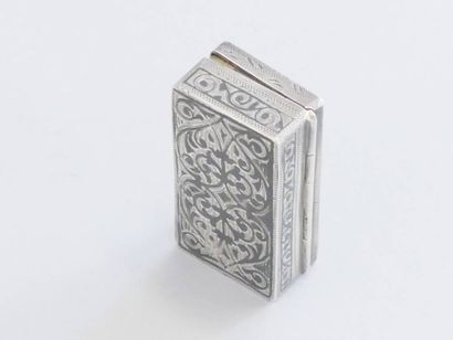 Russian niello silver snuffbox (800 thousandths)...