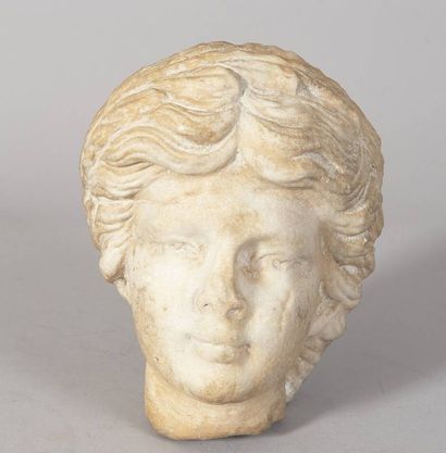 Époque moderne, Tête féminine, marbre, H....