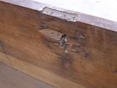 Walnut Cassone opening with one lid (veiled),...