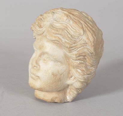 Époque moderne, Tête féminine, marbre, H....