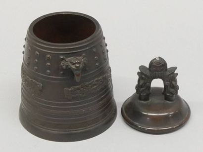 CHINA - 19th century Bell-shaped box in brown...
