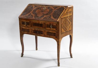 Bureau de pente ouvrant à 1 abattant et 3...