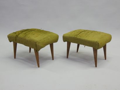 TRAVAIL DES ANNEES 1950
Paire de tabourets.
Les...