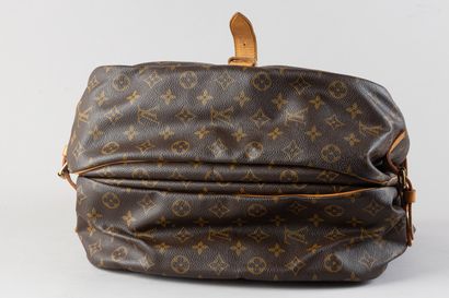 VUITTON
Sac façon Cartable modèle Saumur...