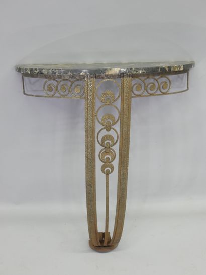 ART DECO PERIOD
Half-moon console.
The double...