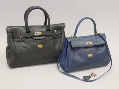 MAC DOUGLAS
- Sac à main modèle Pyla en cuir...