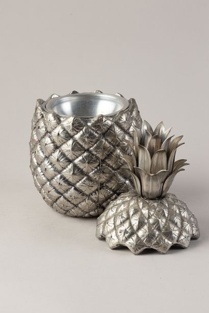 MAUROY MANETTI (after)
Pineapple-shaped ice...