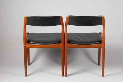 SCANTIC M0BELVÆRK DANEMARK
Suite de 3 chaises.
Les...