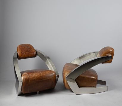CONTEMPORARY PRODUCTION
Pair of 