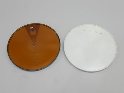 SYLA EDITEUR
« 710 »
Deux miroirs circulaires.
Epreuves...