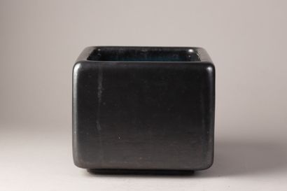 GEORGES JOUVE (1910-1964)
« Cache-pot quadrangulaire...