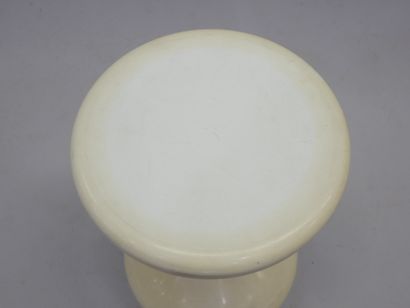 Dans le goût de ROBUR, modèle Sgabello Americano
Tabouret...