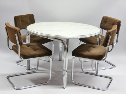 TRAVAIL DES ANNEES 60 ou 70
Table ronde,...