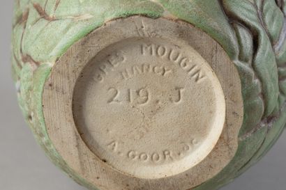 AUGUSTE GOOR à Mougins
Vase en gré peint...